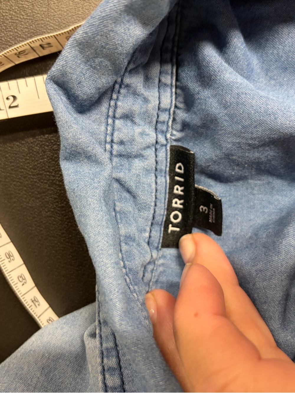 Torrid Light Wash Denim Button Down Shirt Chambray 3X - Picture 3 of 5